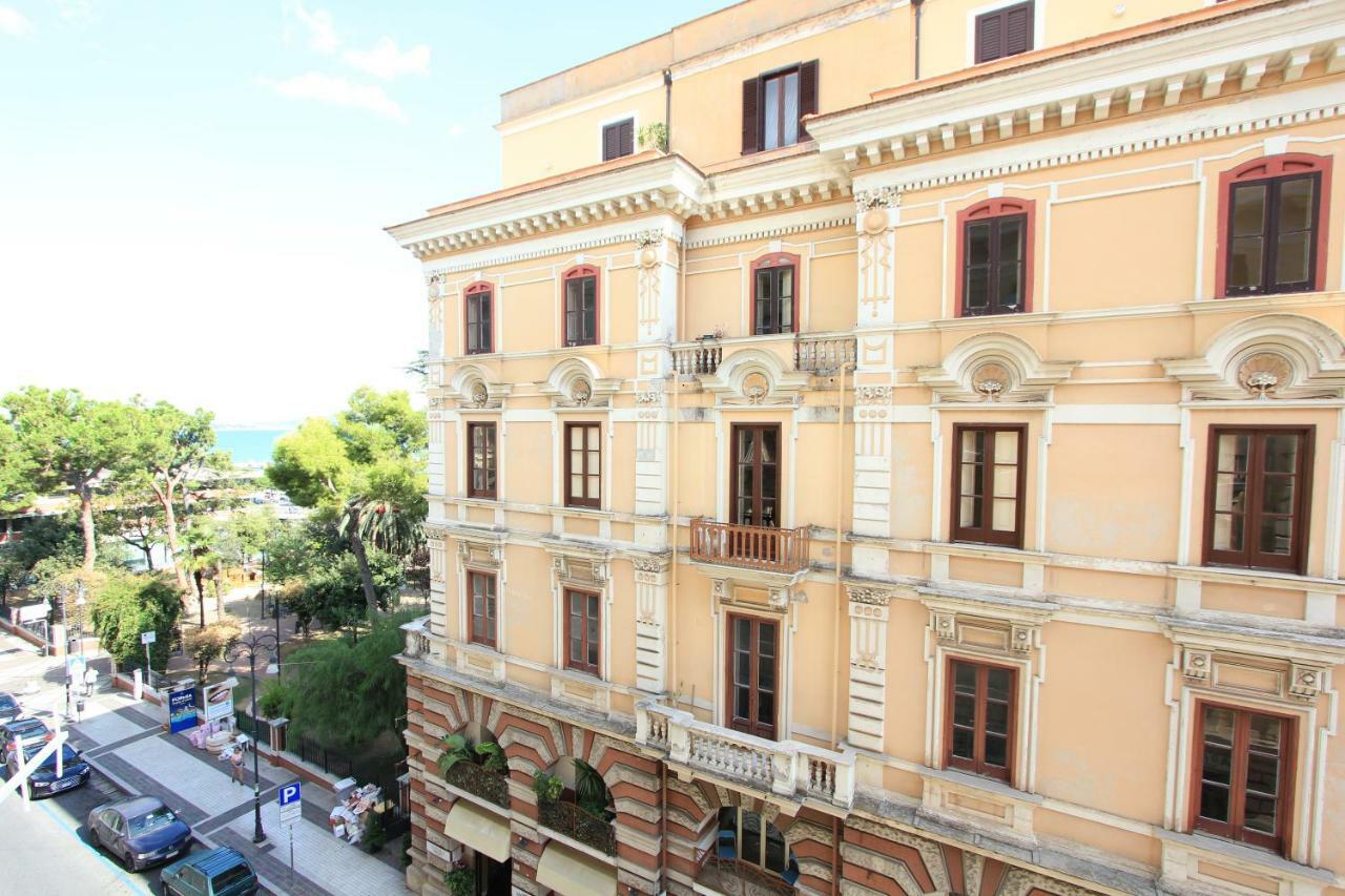 B&B Vitruvio Suites Formia Eksteriør bilde